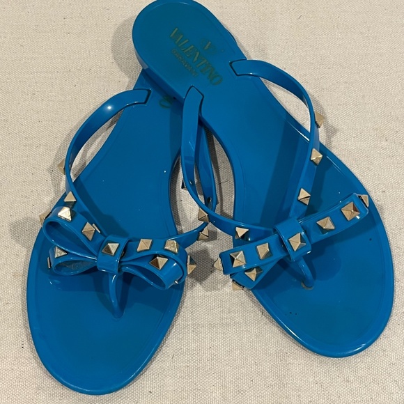 Valentino Garavani Rockstud Rubber Flip Flop Sandals Size 10/40 - Picture 1 of 7